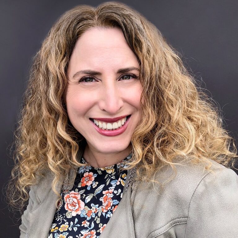 Headshot of Cheryl Silver Posner