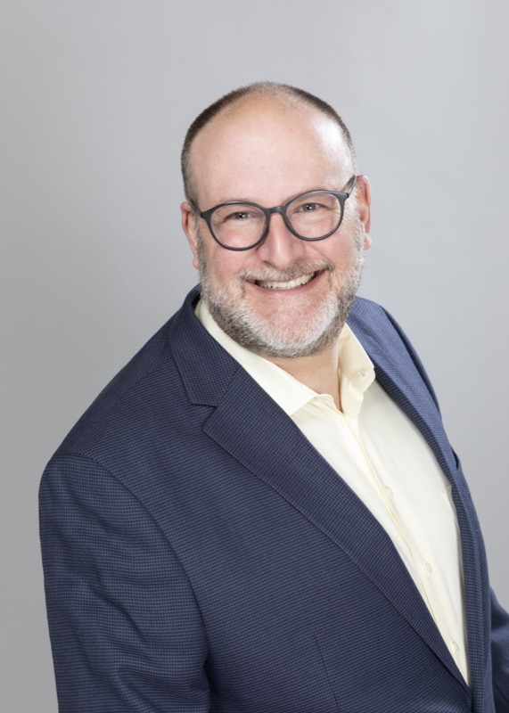 Headshot of Head of School Eric Petersiel