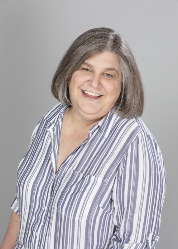 Headshot of Kim Pasternak